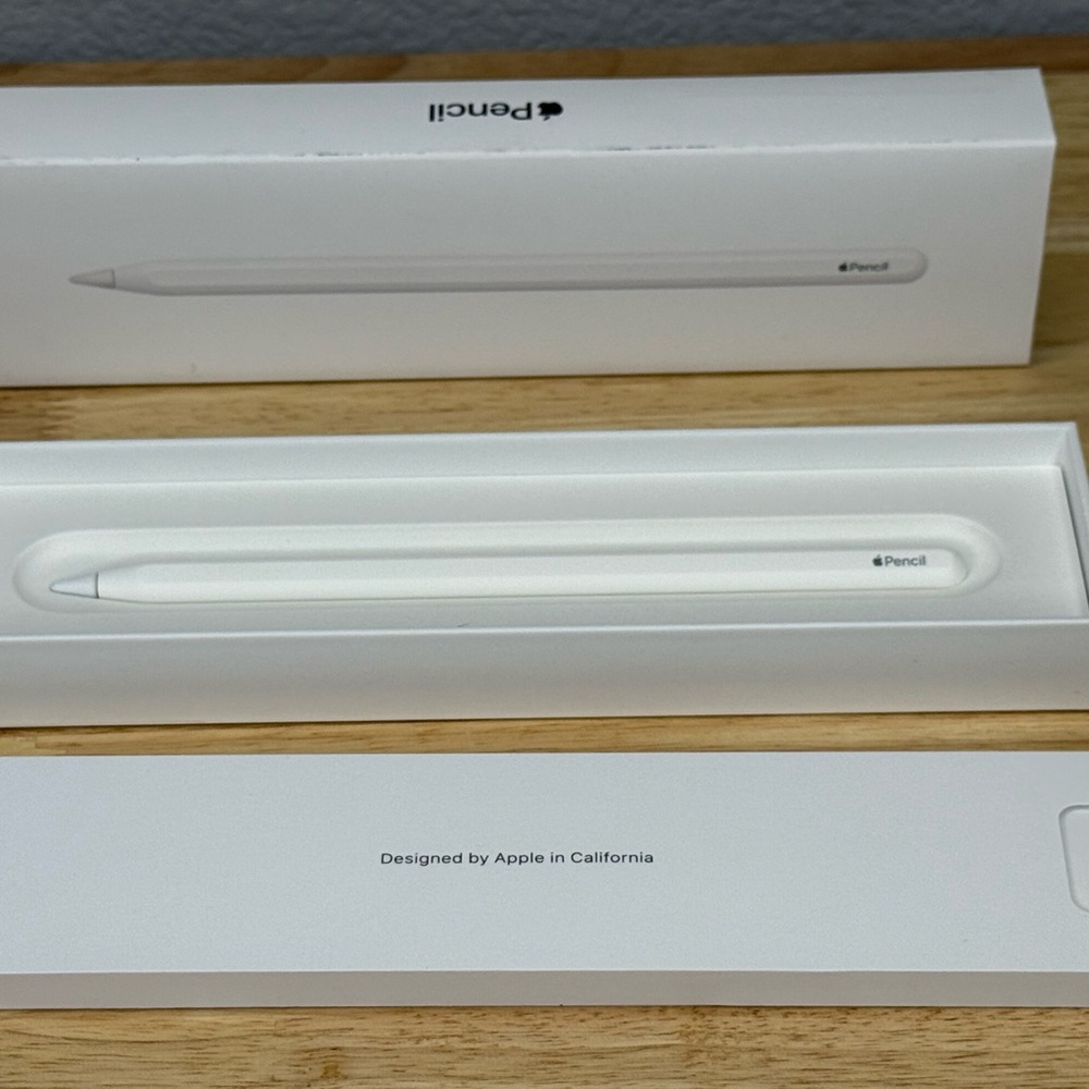 Apple Pencil in Elegant White NIB